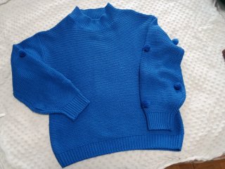 Jersey azul con pompones talla M