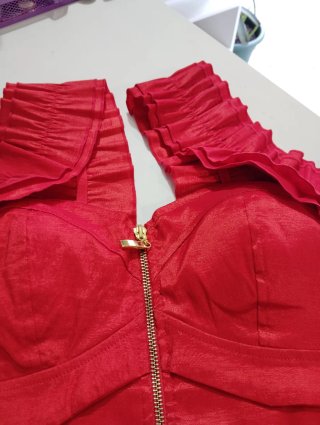 Top fiesta rojo cremallera y volantes Talla L