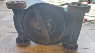 Cortacésped Bosch Rotak 320