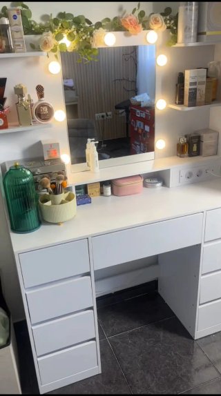 Tocador blanco con espejo y luces NUEVO