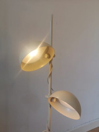 Lámpara de pie IKEA beige