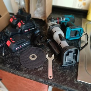 Radial y Taladro Percutor 21V