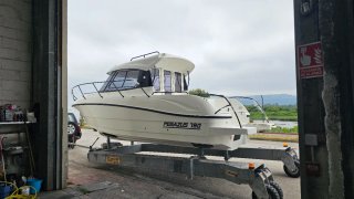 Barco Pegazus 790 Cabinado