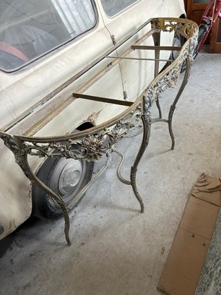 Consola antigua mármol y metal dorado