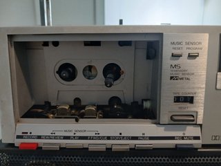 Aiwa CS-880E Boombox Radio Cassette