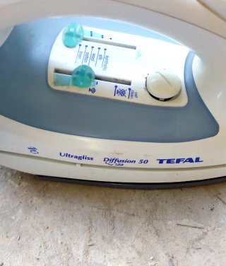 Plancha de ropa Tefal blanca