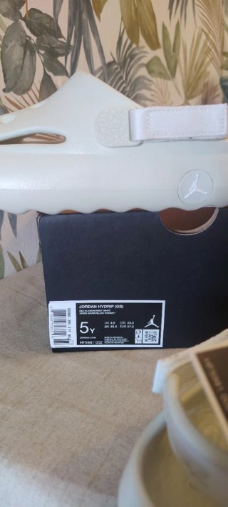 Jordan Hydrip Talla 37.5 Beige