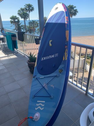 Tabla de surf y kayak inflable con diseño marino