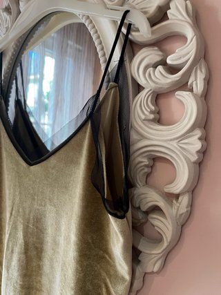 Top lencero Pull&Bear caqui y negro