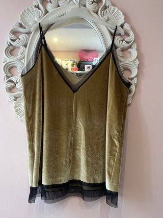 Top lencero Pull&Bear caqui y negro