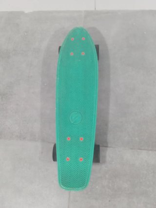 Monopatín verde