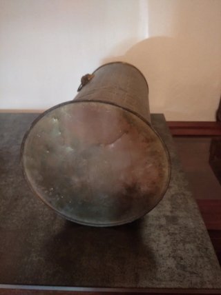 Paragüero / Bastonero de bronce.