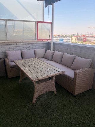 Conjunto mesa y bancos exterior ratán