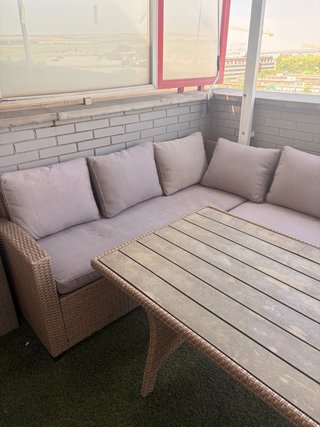 Conjunto mesa y bancos exterior ratán