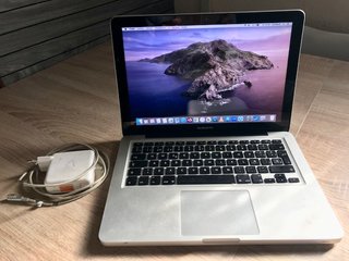 MacBook Pro 13 Plata con Cargador