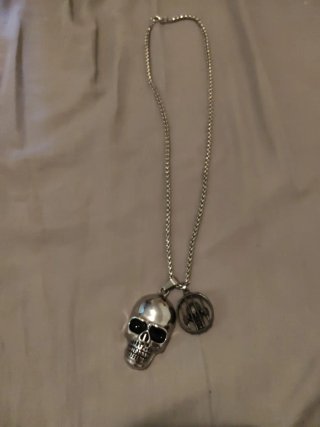 Colgante calavera hombre plata