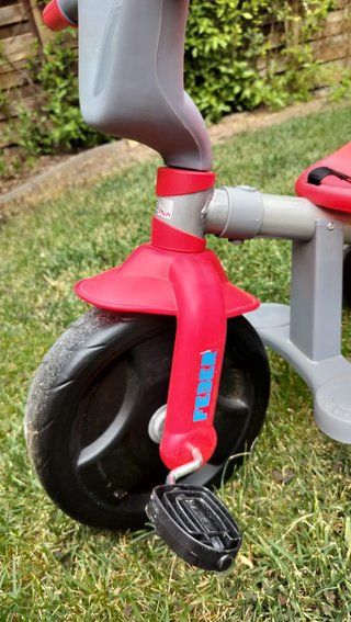 Triciclo Infantil Feber Rojo y Gris