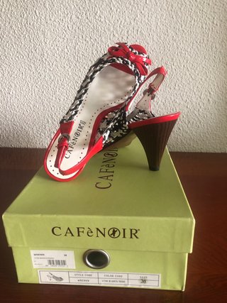 Sandalias CafèNoir T38 trenzadas