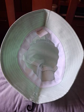 Gorra verde mujer nueva