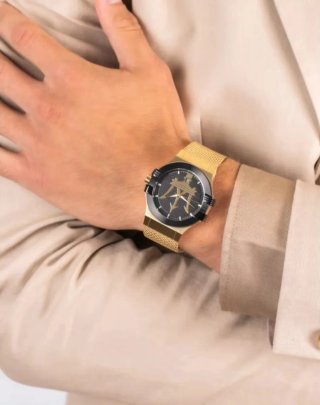Reloj Maserati Hombre Negro y Dorado