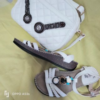Sandalias y Bolso Blanco