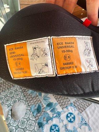 Alzador coche niños con Isofix