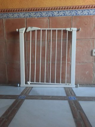 Valla de seguridad para escaleras marca munchkin