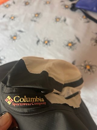 Sombrero Columbia senderismo beige y negro
