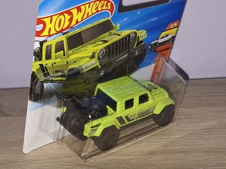 Hot Wheels 20 Jeep Gladiator Truckin' Along