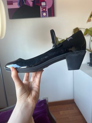 Zapatos negros charol con tira