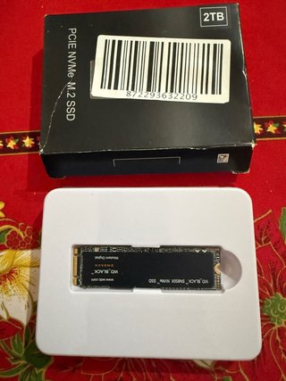 WD_BLACK 2TB M.2 NVMe SSD