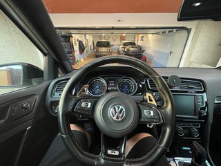 Volkswagen Golf R300 2015