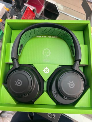 SteelSeries Arctis Nova 7X Wireless Xbox