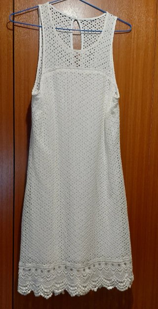 Vestido de punto blanco de verano