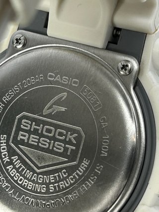 Casio G-Shock GA-100 Blanco