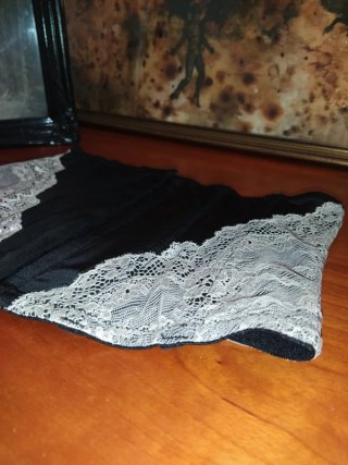 Corsé H&M encaje romántico negro/crema