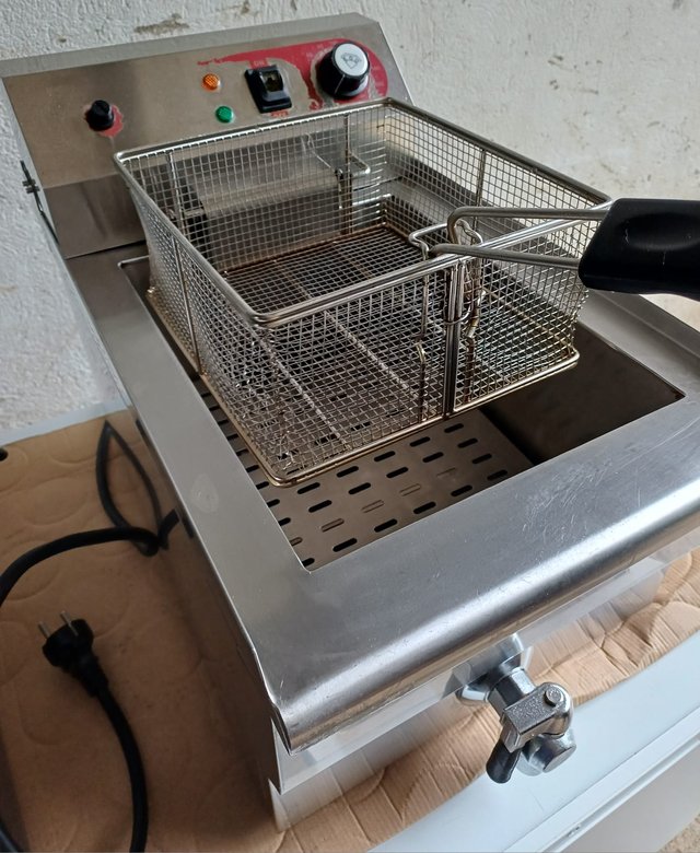Freidora Industrial Eutron Monofásica 220V
