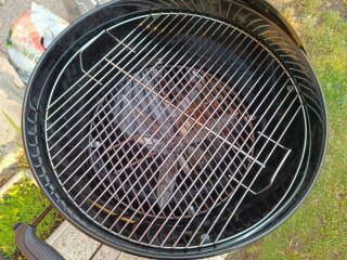Barbacoa Weber Carbone 57cm + Camino