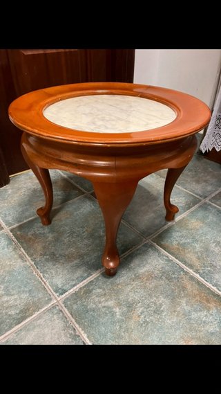 BONITA . MESA Madera -Mármol.15€