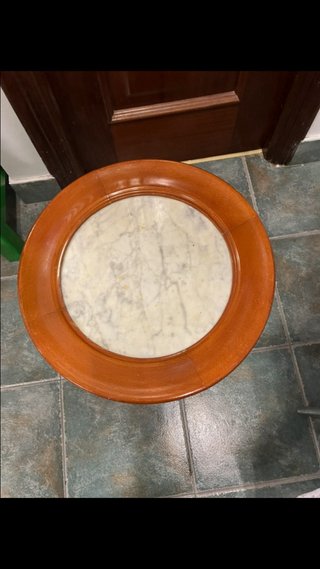 BONITA . MESA Madera -Mármol.15€