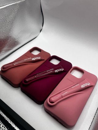 Cover Rhode rosa + rossetto per iPhone 13/14/15/16E