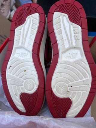 Nike Jordan Bambas Negras y Rojas