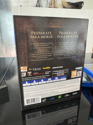 Dark Souls Trilogy PS4 (PlayStation 4)