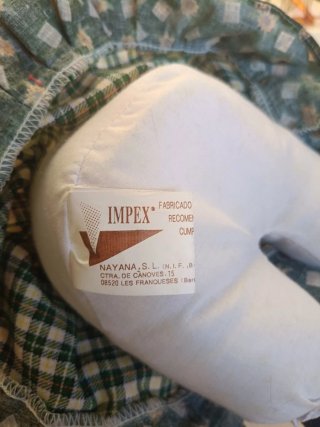 Muñeca de trapo con vestido de cuadros