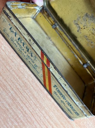 Scatole metalliche antiche decorate