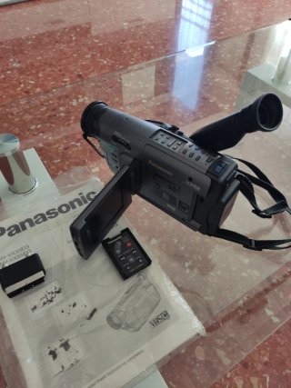 Videocámara Panasonic VX55
