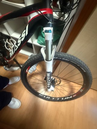 Bicicleta Massi Carbono 29