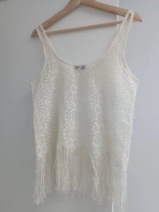 Top blanco lentejuelas con flecos