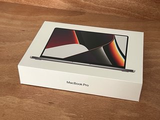 MacBook Pro 14 16GB RAM 1TB SSD