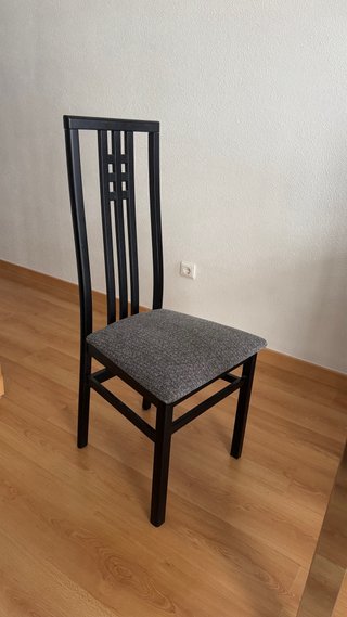 Mesa Comedor Negra con 4 Sillas